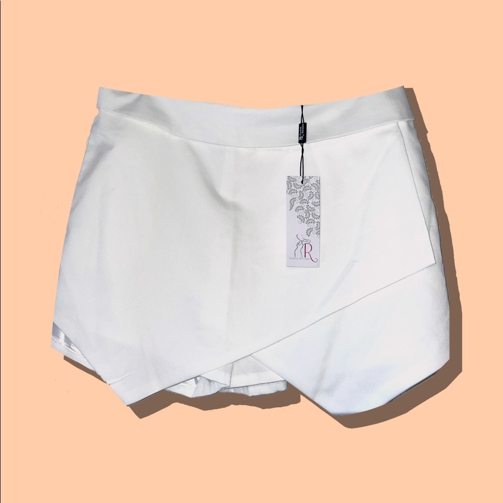 Women’s Stylish White Mini Skirt Mid Waist Skort